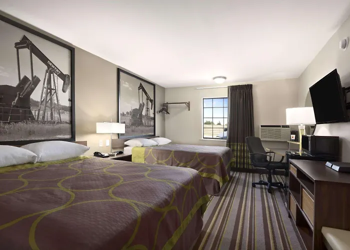 Super 8 By Wyndham Ardmore